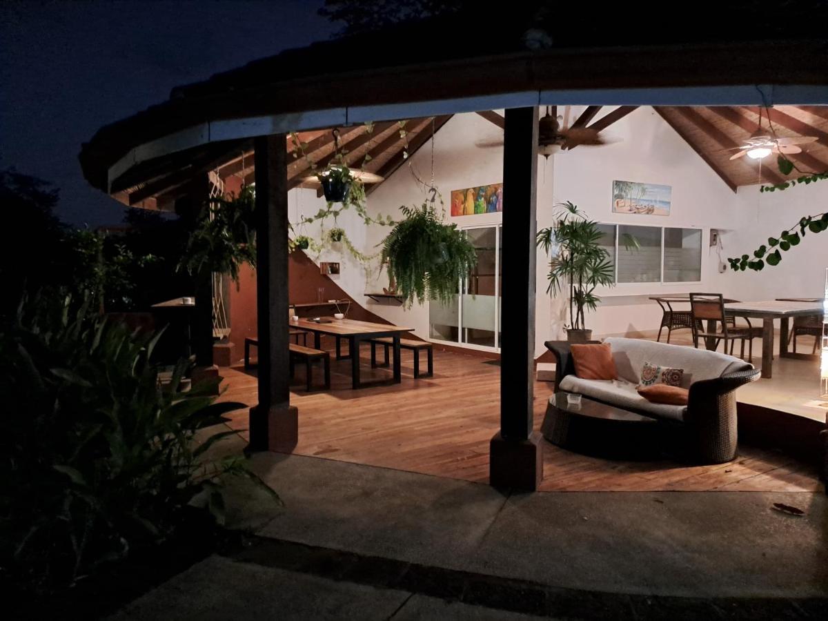 Casa Mapache Bed & Breakfast Tamarindo Exterior photo